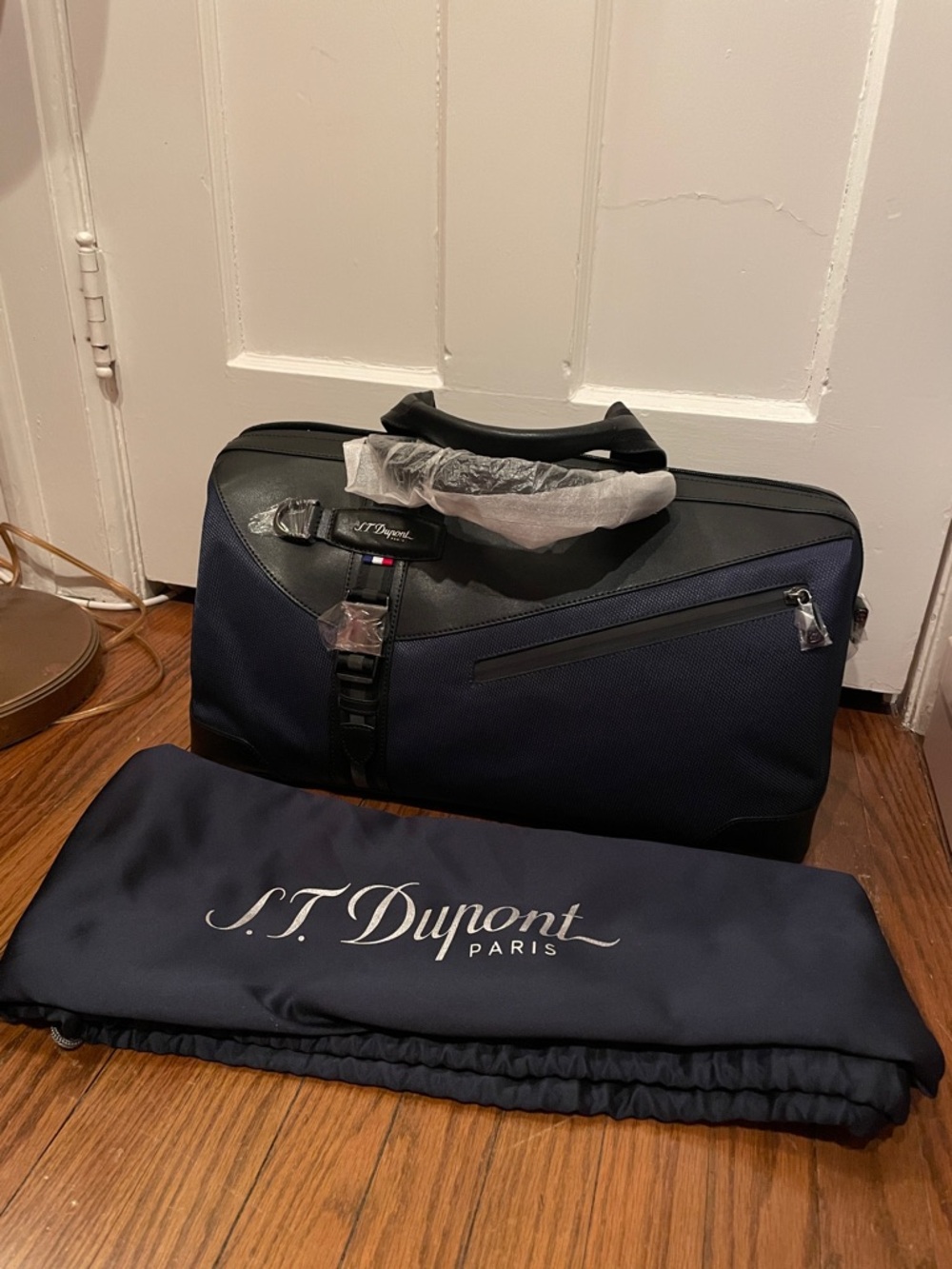 NWT S.T. Dupont Defi Millennium Cosy Small Travel Bag in Black and Blue - Picture 2 of 9
